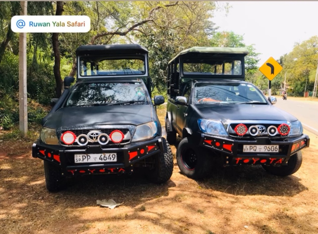 Toyota Hilux Safari Jeep
